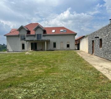 Ekskluzivno! Samostojeća vila, Šestine, 900m2 s okućnicom (prodaja) - cover