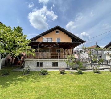 Prodaja samostojeće kuće, Trnava, dvokatnica, 378 m2 + 650 m2 okućnice - cover