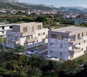 NOVI PROJEKT Kaštel Kambelovac - penthouse na zadnjoj etaži - 51,33 + 55m2 - cover