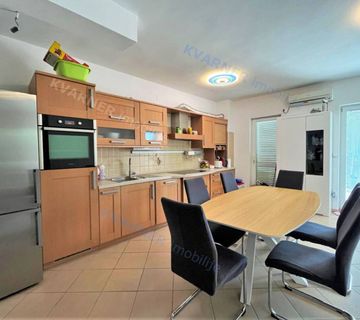 SAMO U NAŠOJ PONUDI! Apartman u prizemlju s okućnicom  - cover