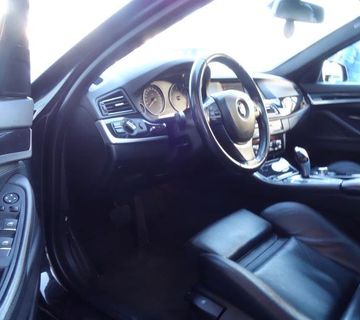 BMW 520da *M EXCLUSIVE*NAVIGACIJA*P.D.C*SERVISNA KNJIGA* - cover