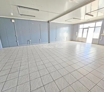 SNIŽENO! VARAŽDIN, POSLOVNA ZGRADA! - cover