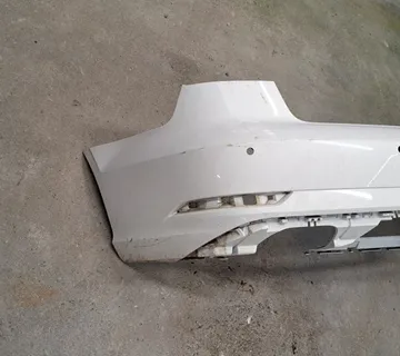 AUDI A3 2015 ZADNJI BRANIK SA OTVORIMA ZA SENZORE - cover