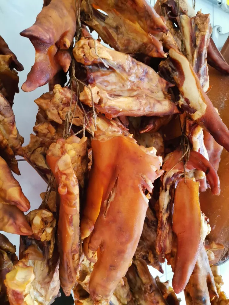 Dimljenje svinjske nogice i repići - cover