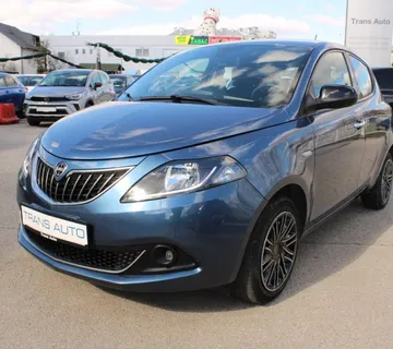 Lancia Y 1.0 Hybrid - cover