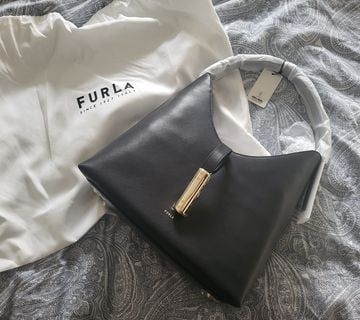 Nova kožna Furla Goccia Hobo torba - cover