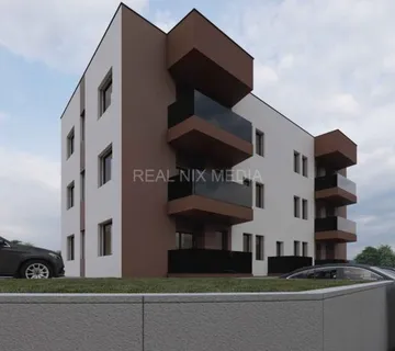 DVOSOBAN STAN U PRIZEMLJU - VRT + 2 PARKIRNA MJESTA (prodaja) - cover