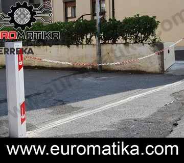 Lančana barijera 8m Erreka Omni za javne i privatne prostore - Velika Gorica