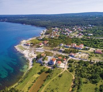 Građevinsko zemljište 836m2 u mirnom predjelu - Pridraga - cover