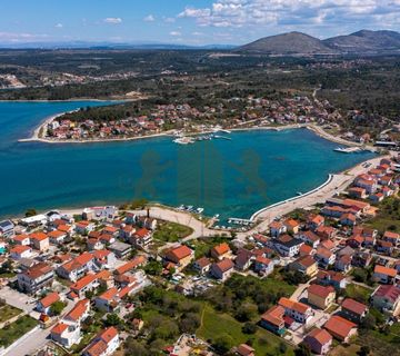 Građevinsko zemljište u blizini mora, 4055m2 - Bilice, Šibenik - cover