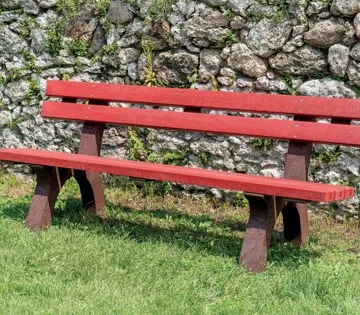 Klupa  CRVENI ILI ZELENI RIM - cover