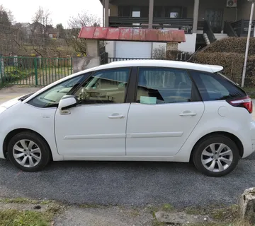 Citroen C4 Picasso 1.6 benzin - cover