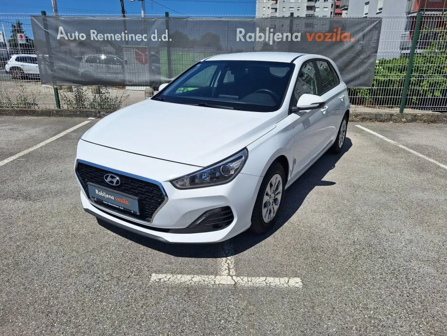 Hyundai i30 1,6 CRDi 116 Comfort - cover