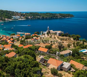 Kuća i zemljište u netaknutoj prirodi na otoku Lopudu - cover