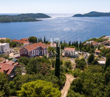 Prodaja zemljišta s pravomoćnom građevinskom dozvolom, Orašac - cover