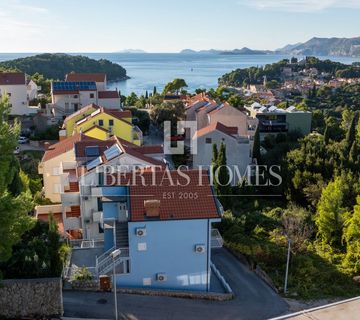 Prodaje se kuća u Cavtatu sa pogledom na more, Okolica Dubrovnika - cover