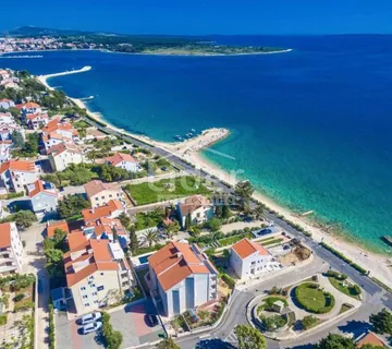 Novalja, 70m Od Mora, 2s+db, Okućnica