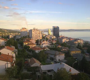 HITNO POTRAŽUJEMO STAN NA KRIMEJI I VOJAKU 2S+DB - cover