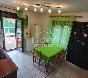 KOSTRENA-4SKL stan za najam,idealno za radnike - Rožmanići, Kostrena