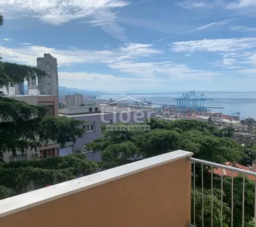 TURNIĆ 55 m2 balkon pogled! - Rijeka