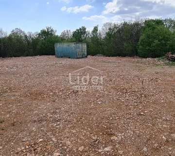 GROBNIK Građevinsko zemljište u mirnom okruženju - Grobnik, Čavle