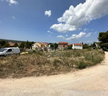 Gornji Karin građevinsko zemljište 565m2 - cover