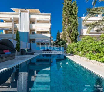 Novalja-Gaj, 70m Od Mora, Penthouse, 2 Stana