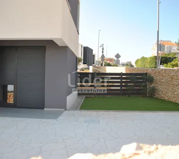 Novalja, 2s+db, Novogradnja 3.553 €m2, Opremljeni