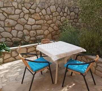 MALI LOŠINJ -1S+DB stan u kući - cover