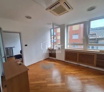 POSLOVNI PROSTOR ZA UREDE - cover