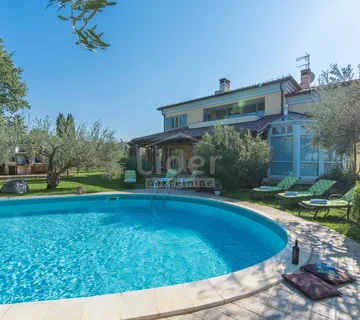 POREČ-prekrasna vila na odličnoj lokaciji