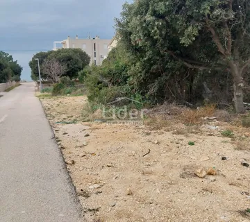 ZEMLJIŠTE 900m2, IZVRSNA LOKACIJA, 100m od mora - cover