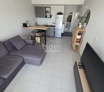 Novalja-Moderno Uređen I Namješten Apartman S Vrtom I Parkirnim Mjestom