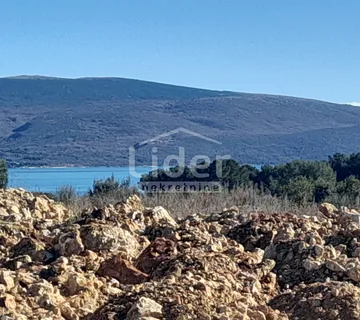 OTOK KRK,GRAD KRK- GRAĐEVINSKO ZEMLJIŠTE S POGLEDOM NA MORE 732m2