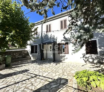 KRASICA, samostojeću primorsku kuću sa garažom prodajemo - Krasica, Bakar
