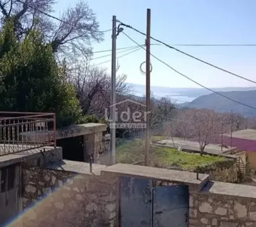 CRIKVENICA,GRIŽANE-KUĆA ZA ADAPTACIJU - cover