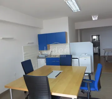 UREDSKI PROSTOR, 120 m2, sa parkingom - cover