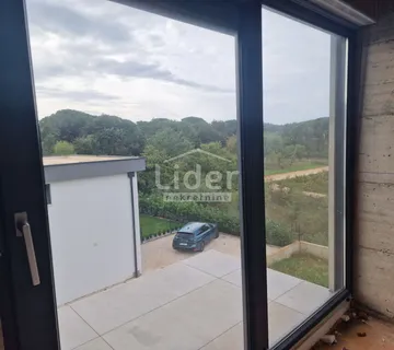 POREČ - novogradnja na izvrsnoj lokaciji