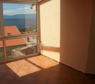 DVOETAŽNI STAN SA POGLEDOM NA MORE - cover