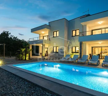 PREKRASNA NOVA KUĆA SA 4 APARTMANA - cover
