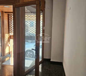 CENTAR-poslovni prostor 15m2 - cover