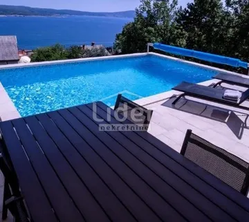 CRIKVENICA-APARTMANSKA KUĆA S BAZENOM I POGLEDOM NA MORE - cover