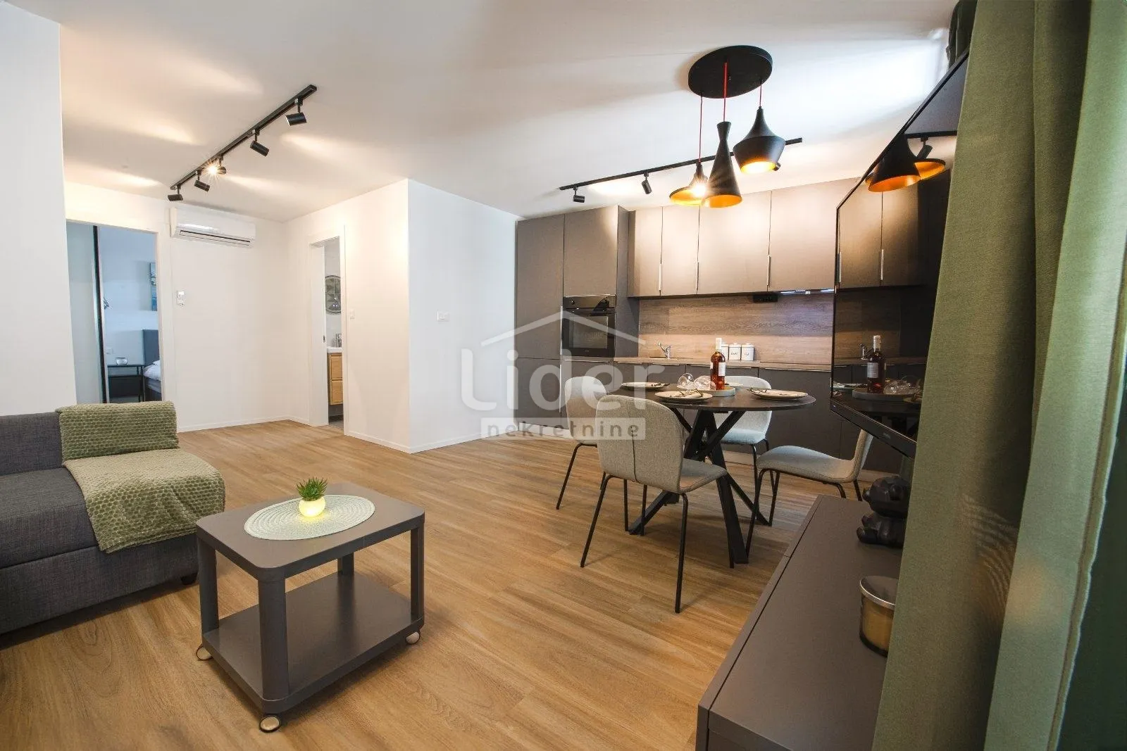 Rijeka centar 2 nova apartmana, namješteno !! - cover