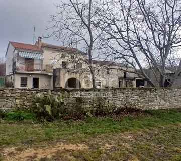 Istarsko imanje s ogromnim poljoprivrednim zemljištem blizu Kanfanara - cover