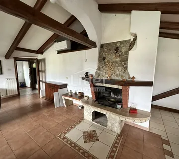 Donja Vežica, 125m2, 2S+DB komfornu etažu kuće prodajemo - cover