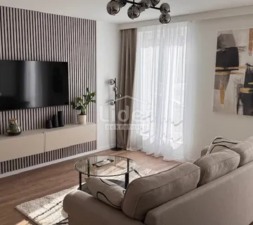 CENTAR, 1S+DB, ZA POSLOVNE LJUDE, SVE NOVO UREĐENO - cover