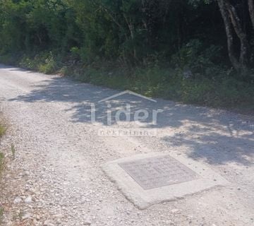 Atraktivno poljoprivredno zemljište blizu Rovinja - cover