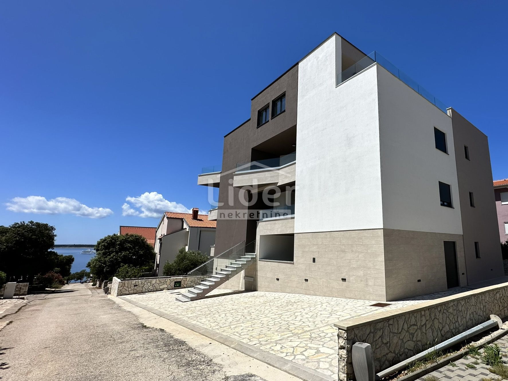 PAG, MANDRE, apartman 2S+DB - cover