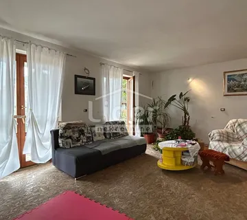 Pomer, Medulin, novija kuća 250m2 na samo 150m od mora - cover