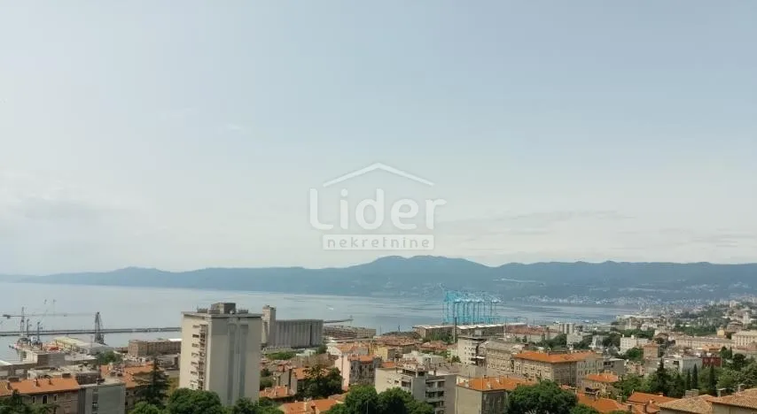 RIJEKA Stan u blizini centra s pogledom na more - cover